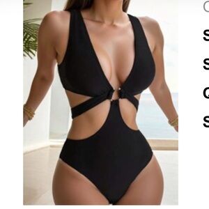 👙Fashion Nova & SHEIN XS Swim bundle: Black & Green One piece, Bikini + Coverups